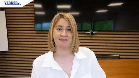 Introduction Lucy Foster - Payroll Technician & HR Assistant